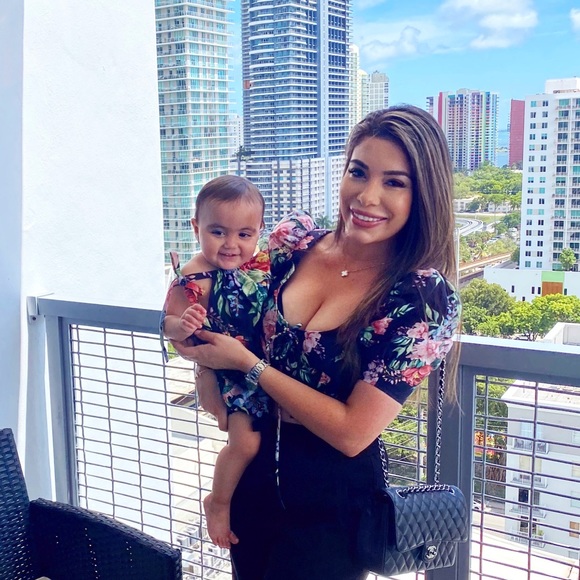 Meet your Posher! - Picture 1 of 6